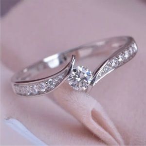New Elegant 925 Silver Plated Jewelry Cubic Zircon Ring Women
